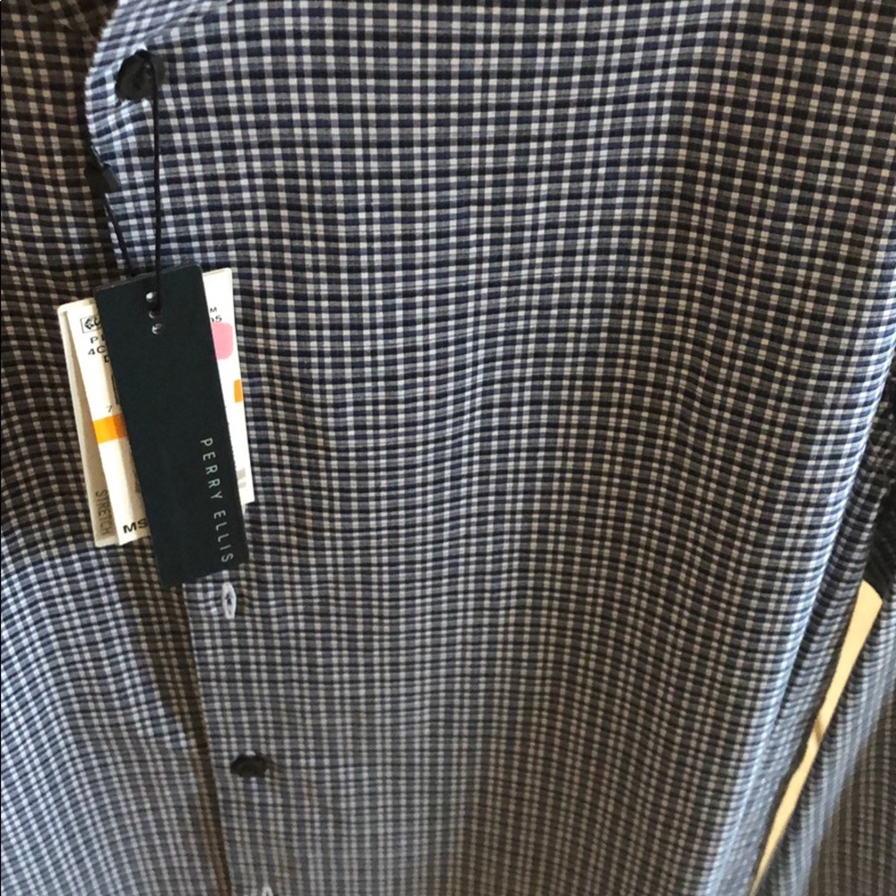 Perry Ellis Button Down Stretch - Picture 3 of 3